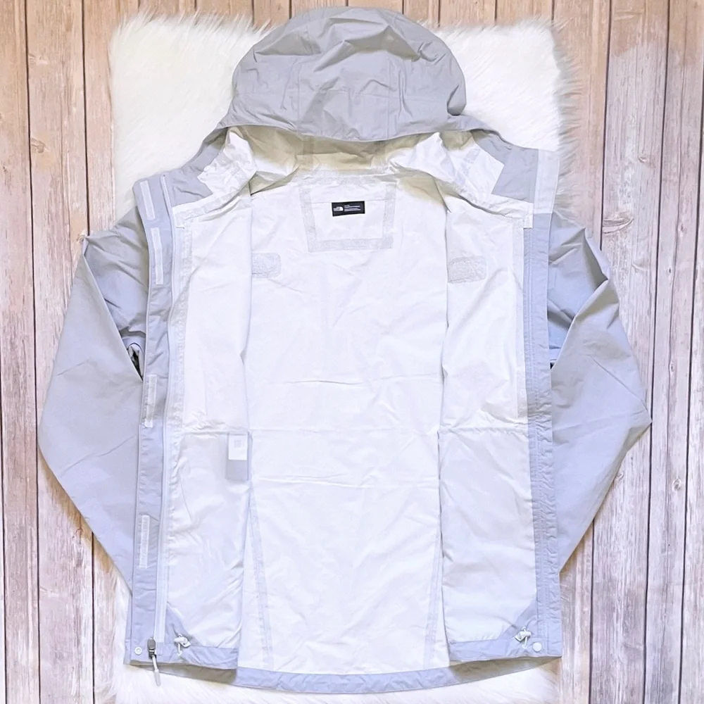 The North Face Women’s Venture 2 Rain Jacket In Light Grey Heather - Picture 4 of 7